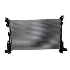 Su Radyatörü 1.6 Dci Trafic III 2015 Sonrası (Hortum Çıkışları Çapraz)